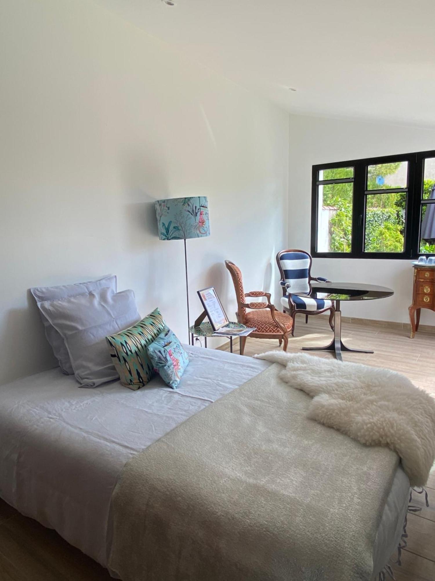 Le 5 Bis Bed & Breakfast Mornac-sur-Seudre Exterior photo